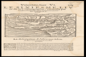 Ein altes Buch mit einem schwarzen Hintergrund und eine detaillierte Karte von Afrika, die geografische Merkmale wie Berge, Flüsse und Städte zeigt, mit begleitendem Text, der weitere Informationen bietet.