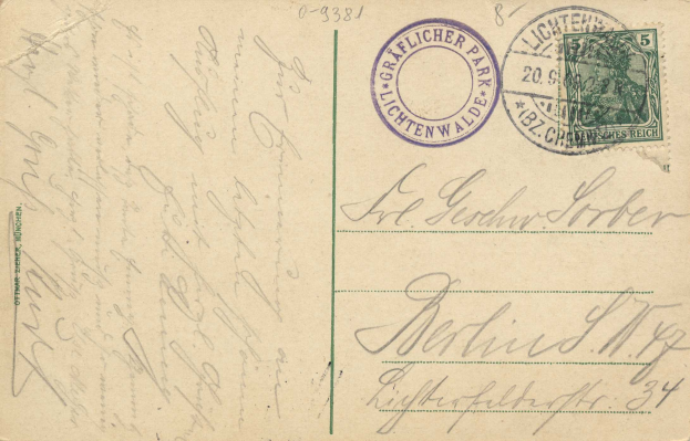 Eine alte Postkarte mit einer Briefmarke, die "Lichtenwald, Deutschland - Cover nach Deutschland" lautet und handgeschriebener Text, mit zwei zusätzlichen Briefmarken in der oberen rechten Ecke.