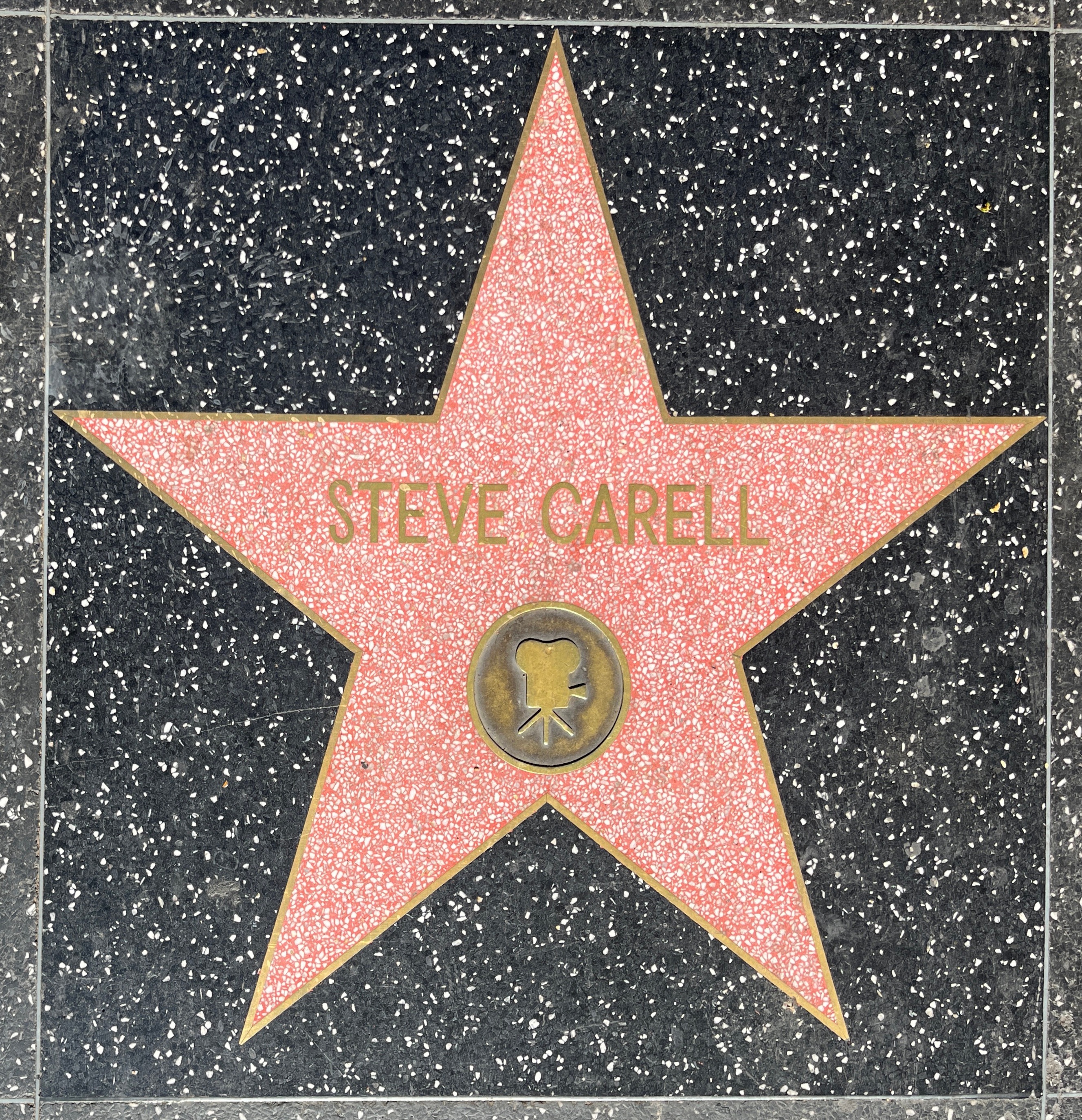 Ein Stern auf dem Hollywood Walk of Fame mit der Inschrift "Steve Carell".