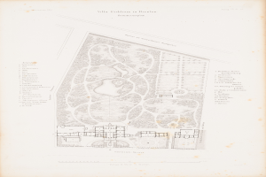 Ein altes Buch mit einer detaillierten Karte eines Parks, das Bäume, Sträucher und andere Vegetation zeigt, sowie begleitenden Text mit Informationen über den Park und seine Umgebung.