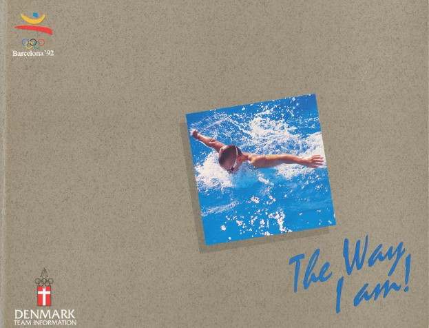 Ein Buchumschlag mit einer Person, die im Wasser schwimmt, mit dem Titel "The Way I Am" und Logos und Text von den Olympischen Spielen 1992 in Barcelona.