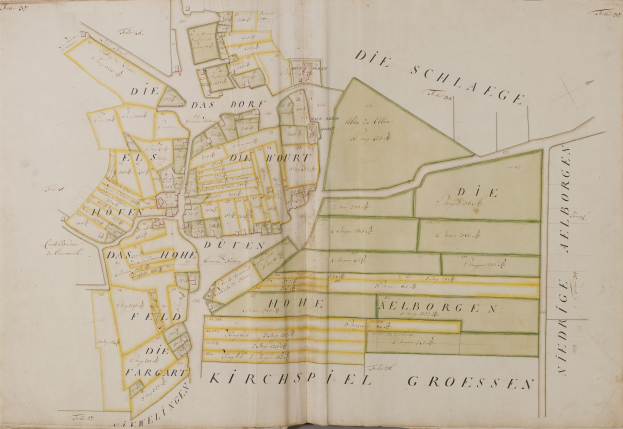 Ein altes Buch mit einer detaillierten Karte von Hamburg, Deutschland, mit Straßen, Gebäuden, Sehenswürdigkeiten und begleitendem Text, der die Bevölkerung, Straßen und Sehenswürdigkeiten der Stadt beschreibt.